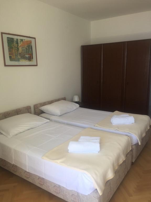 Studio Apartmani Topic Оміш Екстер'єр фото
